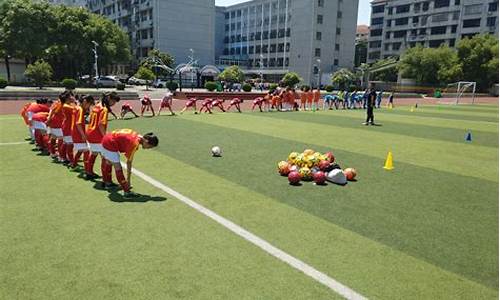 校园足球活动简介怎么写,校园足球活动简介