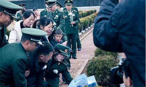 成龙回家寻祖,成龙回家乡